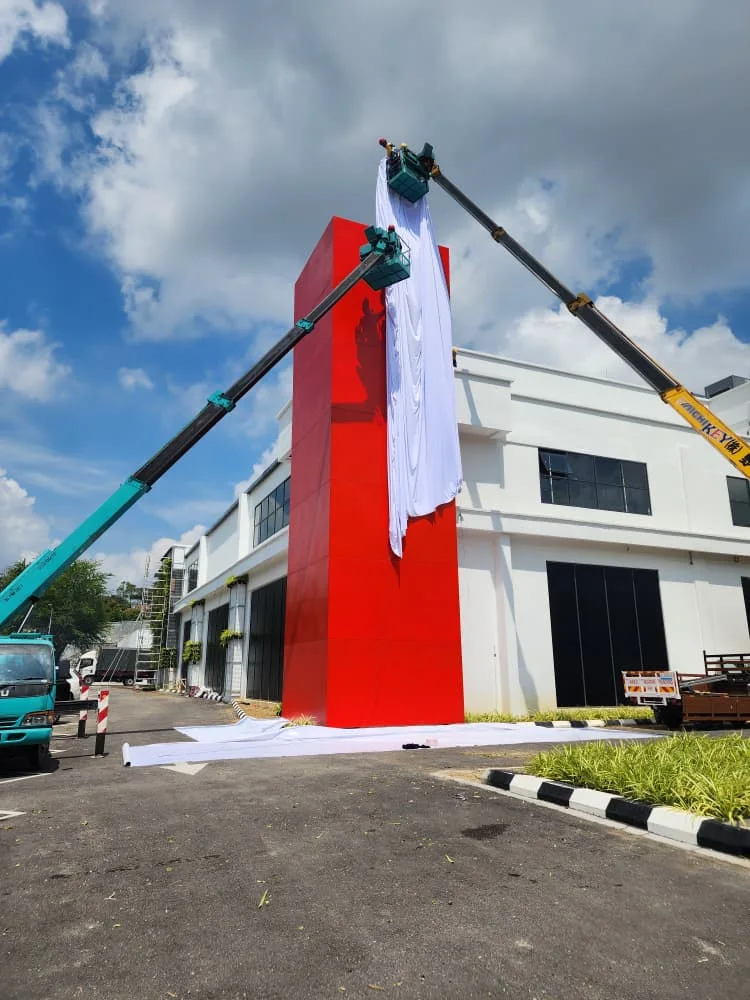 Custom outdoor installation