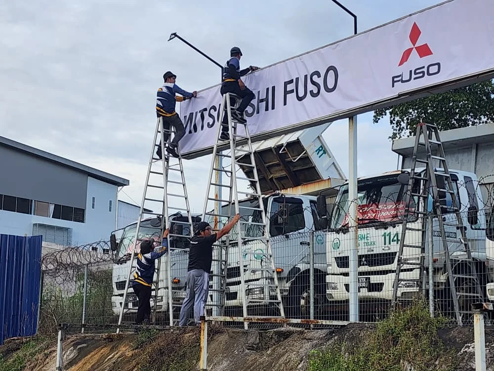 Outdoor signage installation