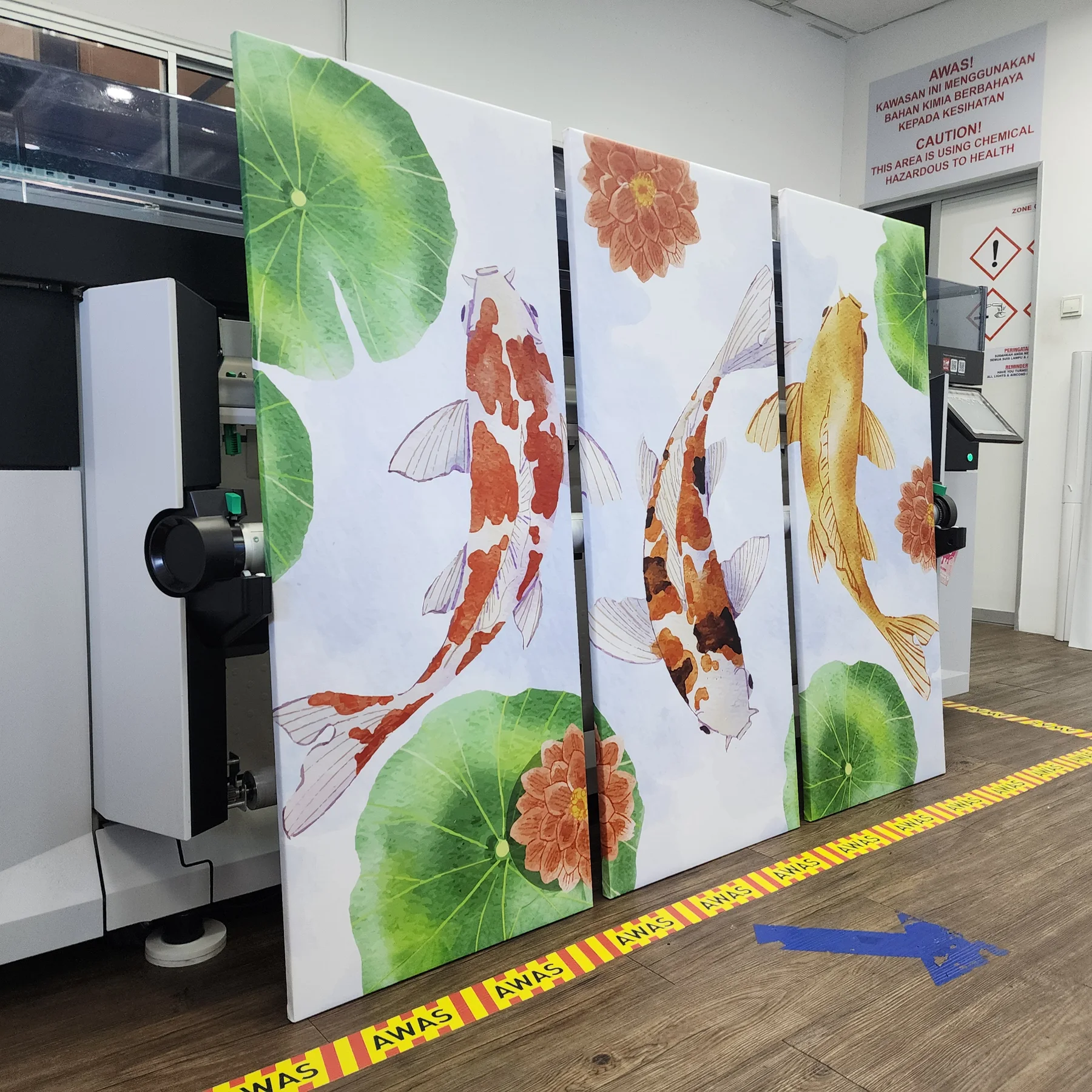 Museum-wrapped artist canvas