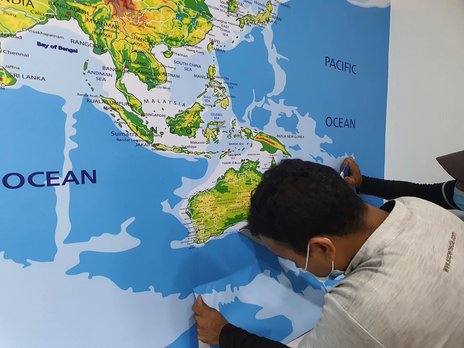 Wall stickers installation