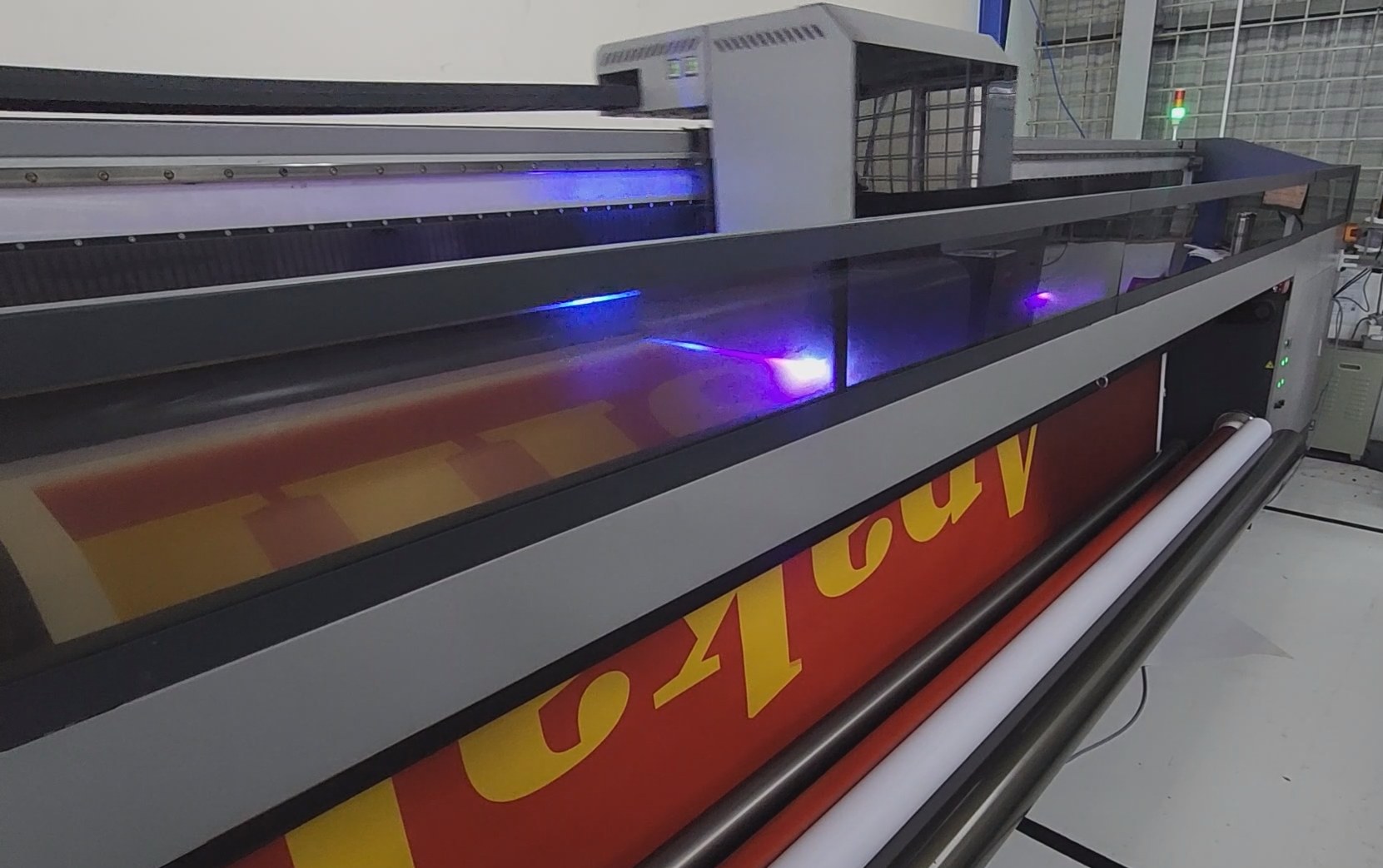 Roll-to-Roll printer